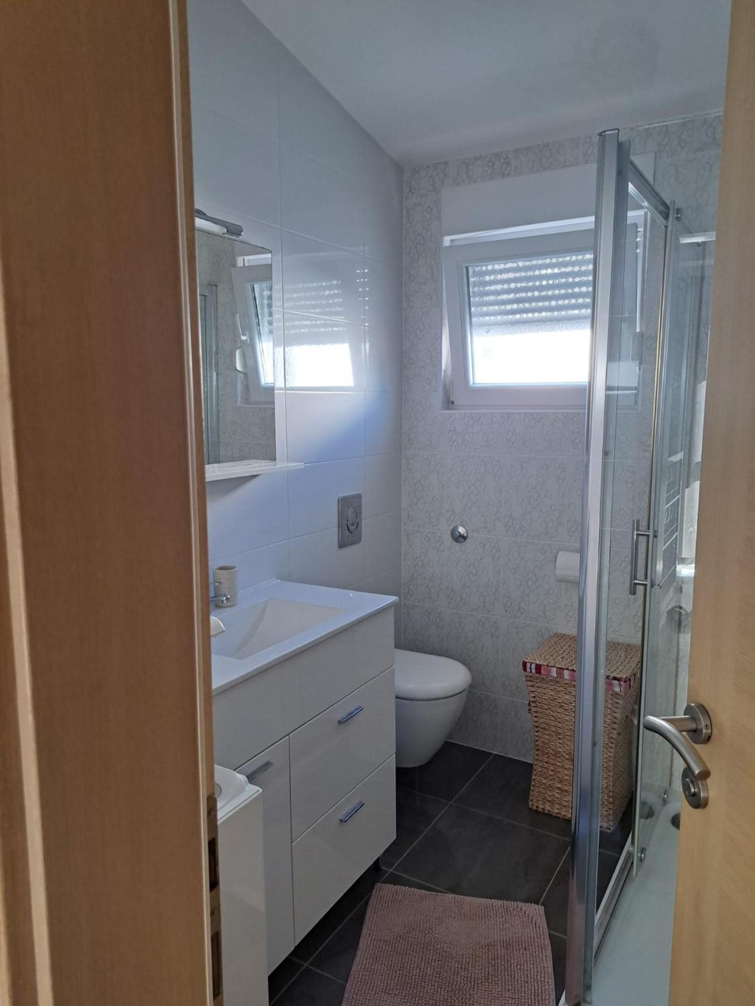 Apartman Lozancic Vir Esterno foto